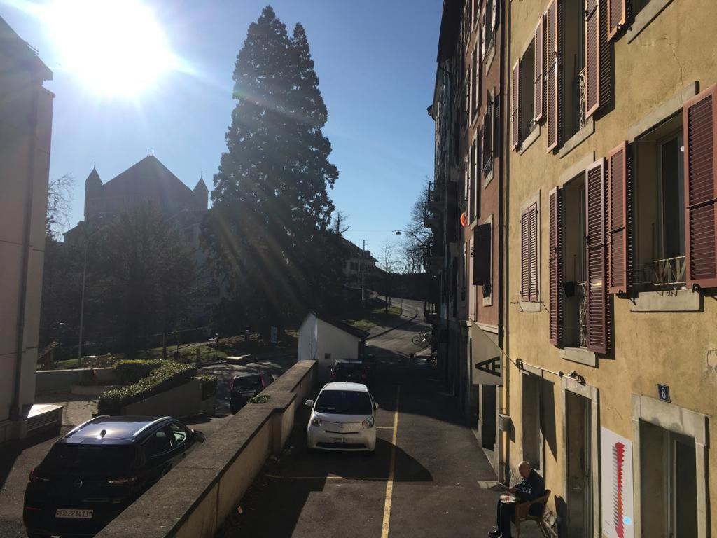 Parking Voiture & Appartement 2Pcs Lausanne Centre Eksteriør billede