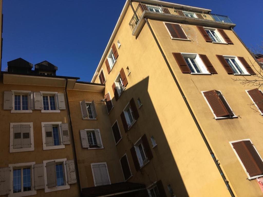Parking Voiture & Appartement 2Pcs Lausanne Centre Eksteriør billede